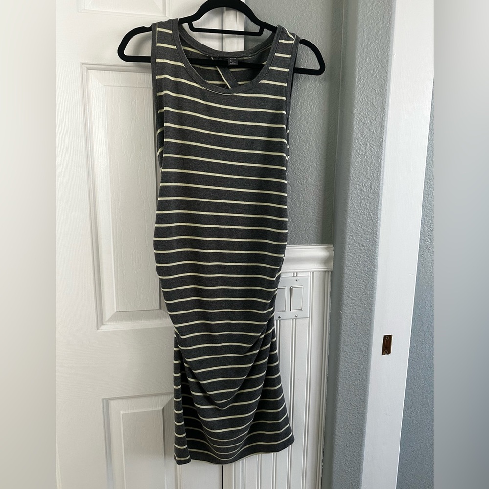 A Pea in the Pod Maternity Dress